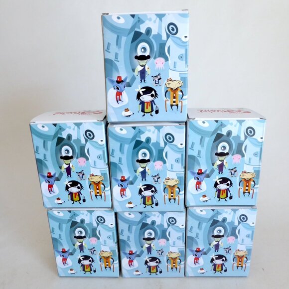 RARE NEW 2004 3” SCARY GIRL DESIGNER URBAN ART VINYL FIGURES LOT OF 7 - Picture 10 of 11